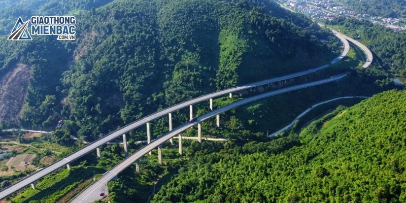 Hướng dẫn di chuyển trên cao tốc Nội Bài - Lào Cai