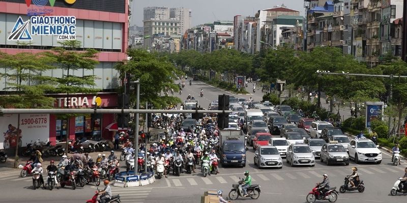 Thực trạng giao thông hiện nay ở Hà Nội có gì đặc biệt?